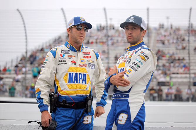 What went wrong with Chase Elliott at Dover that brought crew chief Alan Gustafson under the microscope?