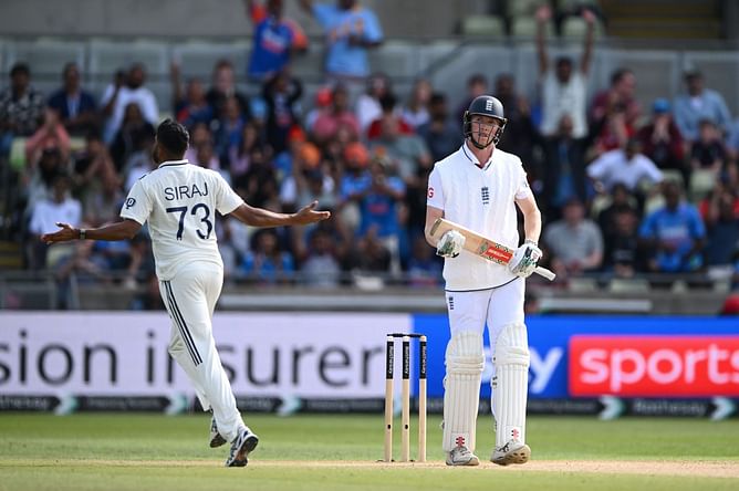 Mohammed Siraj draws the first blood as Zak Crawley falls for a duck in mammoth 608-chase on Day 4 of ENG vs IND 2025 2nd Test [Watch]