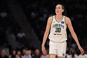 "Faking injury is crazy" - WNBA fans erupt as Breanna Stewart avoids serious injury yet ruled out for Liberty's 4-game road swing