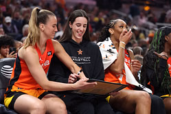 "Splash sisters soon" - WNBA fans abuzz as Caitlin Clark hypes Sabrina Ionescu’s All-Star locker room pic with fiery comment