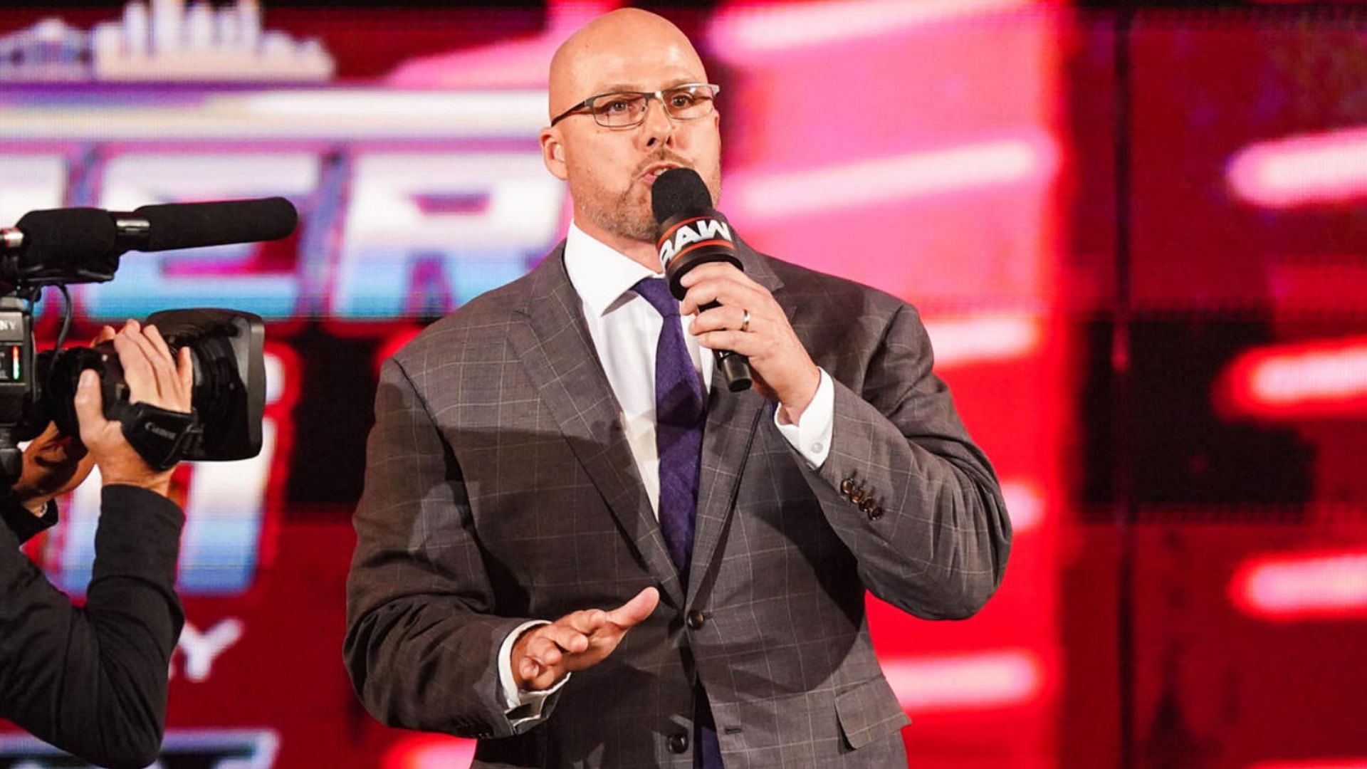 Adam Pearce announces major championship match for WWE RAW ahead of SummerSlam
