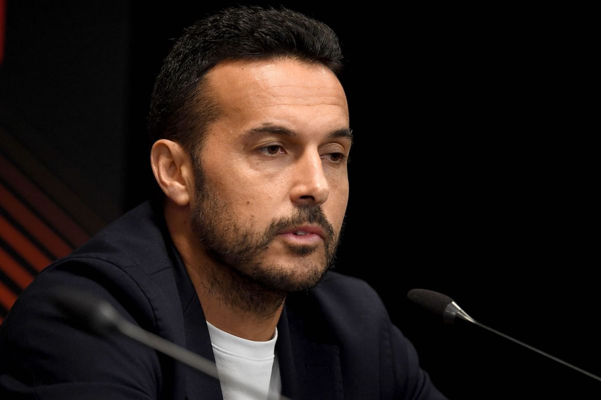 "Puts you in the conversation for the top five players" - Pedro explains why Barcelona star is 'most complete' player in the world in his position