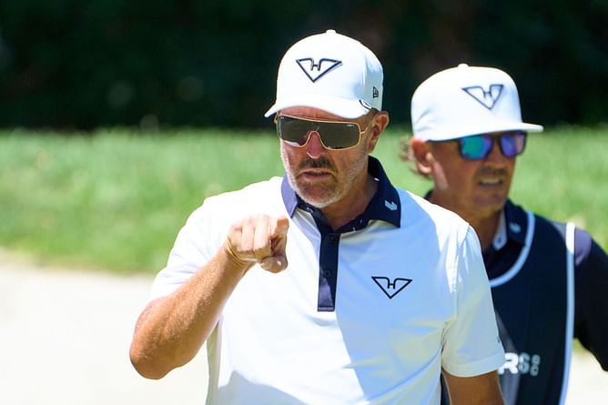 "Sadly their 'policy” failed," - Phil Mickelson throws shade at Chicago Public Schools after bankruptcy report