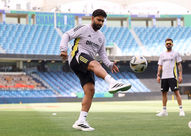 Rishabh Pant takes penalty kick against Manchester United keeper ahead of ENG vs IND 2025 4th Test [In Picture]