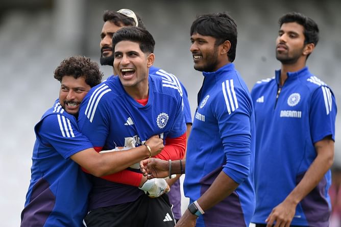 Star MI pacer spotted with Indian side ahead of 5th ENG vs IND 2025 Test [Watch]
