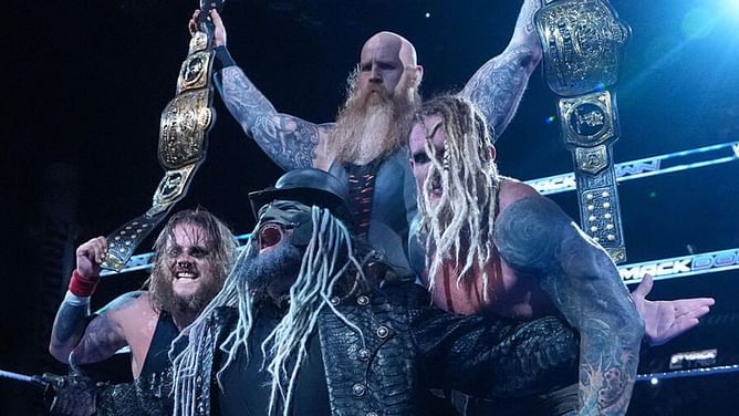 Former RAW Women's Champion has emotional reaction to Wyatt Sicks winning the WWE Tag Team Title
