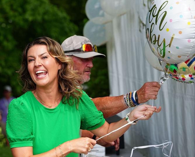 Amanda Balionis reveals her "favorite town" as she lands in Scotland for 2025 Genesis Scottish Open