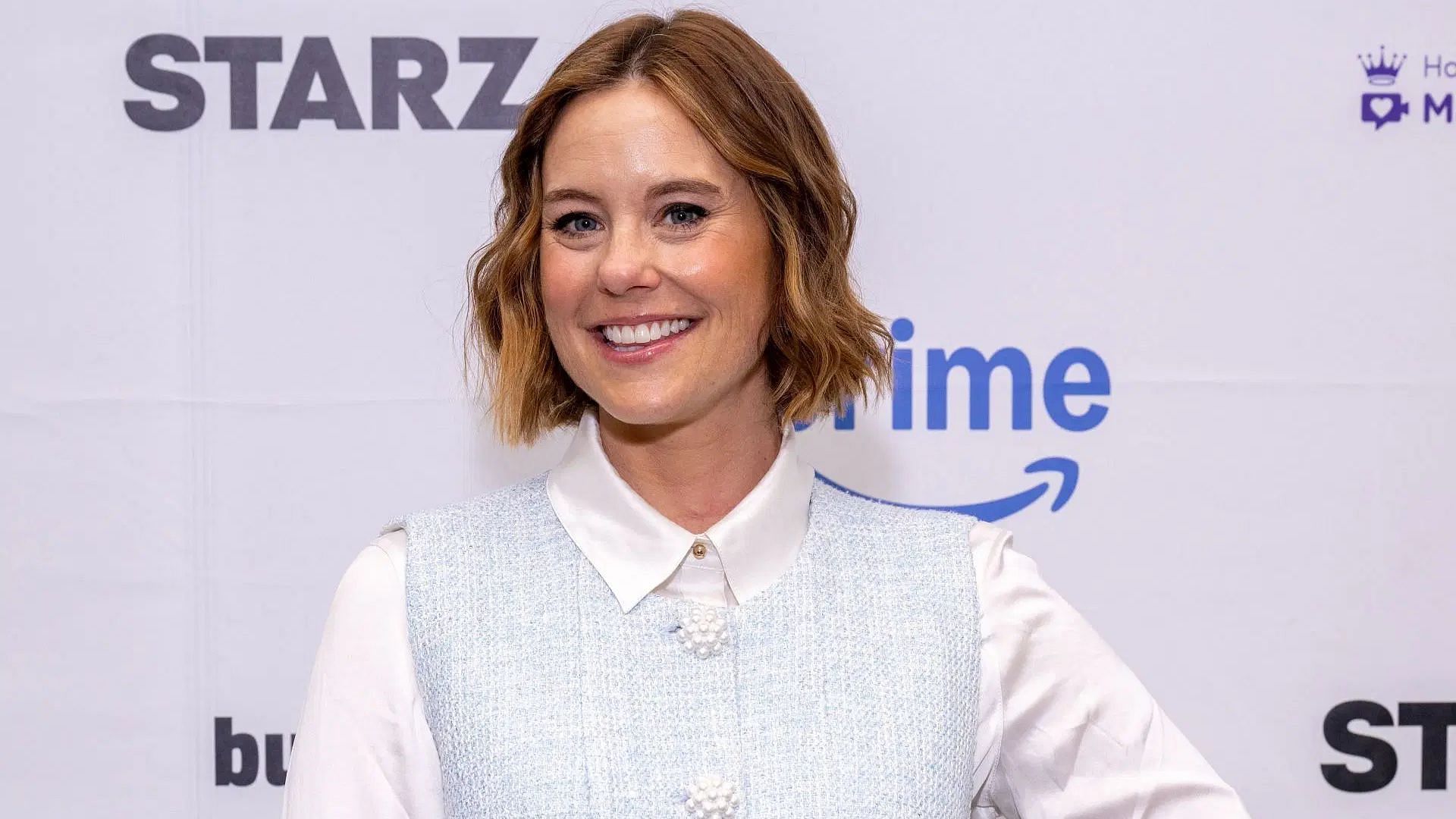 Ashley Williams attends the 8th Annual Women In Entertainment Summit at the Skirball Cultural Center (Image via Getty)