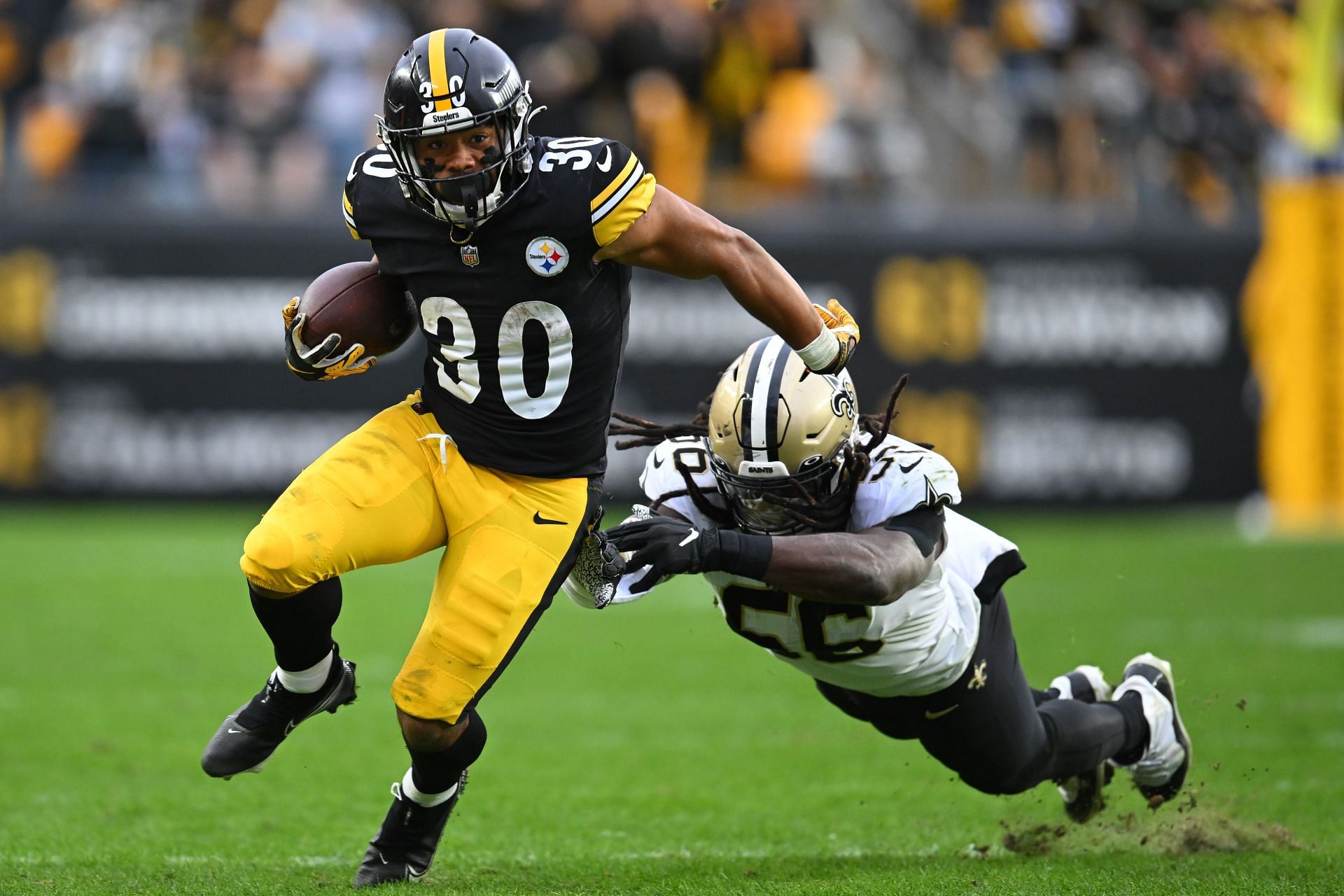 Cowboys great Dez Bryant sets lofty expectations on Jaylen Warren after Steelers RB