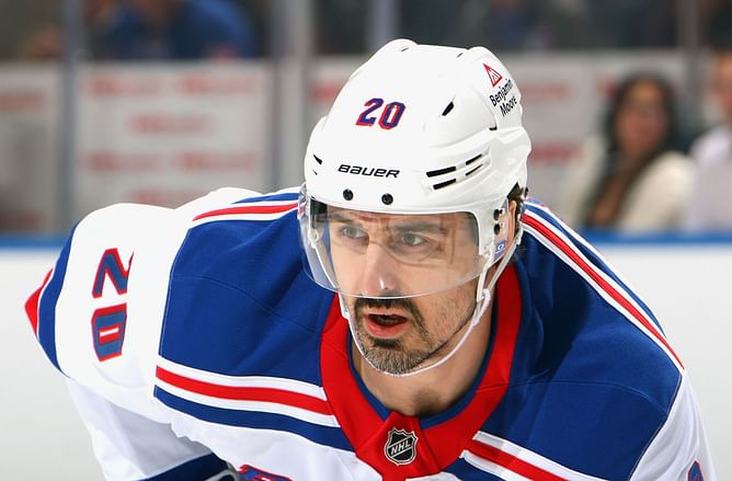 $45,500,000 ex-Rangers star opens up about injury that gave him "a Wolverine hand"