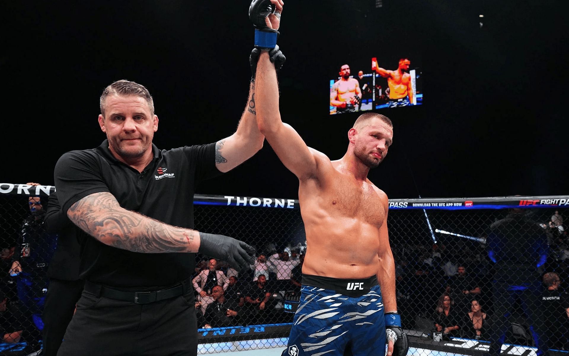 UFC Abu Dhabi bonuses and aftermath: Reinier de Ridder survives Robert Whittaker onslaught, Sharabutdin Magomedov earn $50K and more