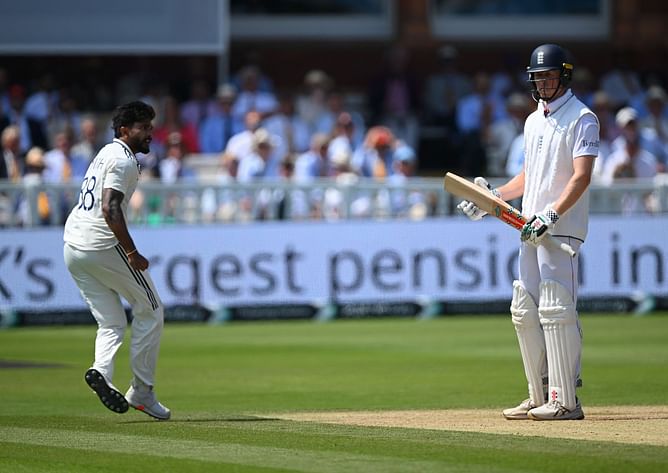 Nitish Kumar Reddy gives Zak Crawley a fiery send-off after dismissing him for 22 on Day 4 of ENG vs IND 2025 3rd Test [Watch]