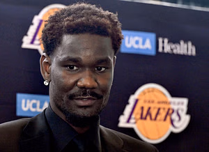 "I'm speechless" – Deandre Ayton reveals Luka Doncic texted him as new Lakers center prepares for star-studded trio in LA
