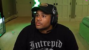 Fanum has invited Ray to stream in his room in the AMP Summer House