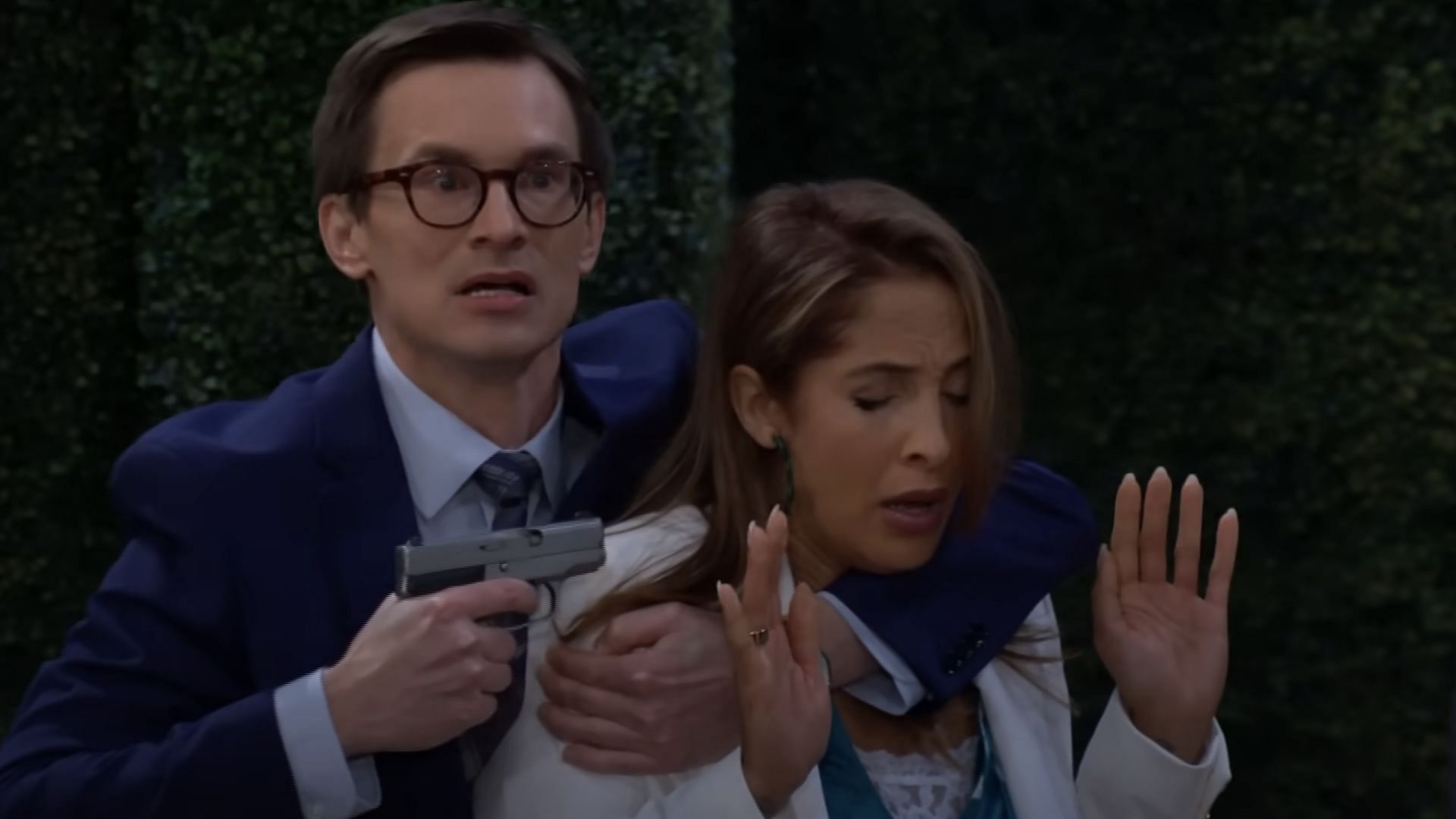 Carter holding Lily on gun point (Image via Youtube / Y&amp;R INSIDER)