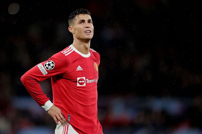 "He pollutes everyone so much" - When ex-Barcelona star claimed Manchester United teammates don't want Cristiano Ronaldo in their team