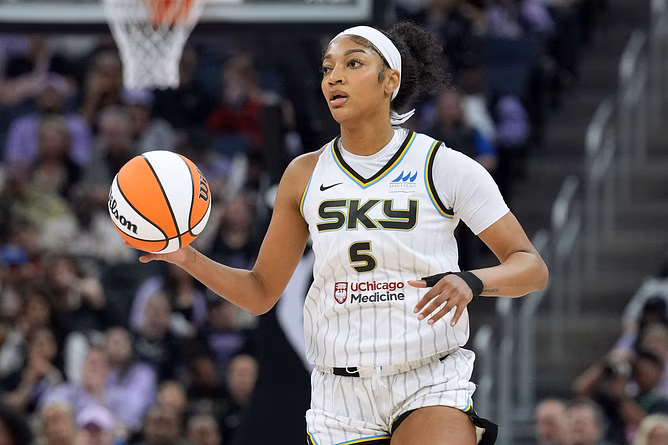 "Angel Reese hate should be studied": Michael Jordan's ex-teammate Etan Thomas puts onus on critics as Sky star continues to shatter WNBA records