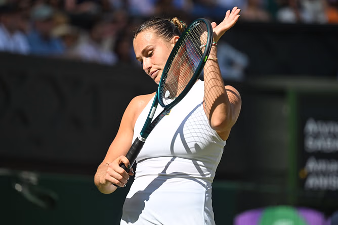 "Leave now": Aryna Sabalenka sends subtle warning to journalists waiting for repeat of Coco Gauff controversy after Wimbledon exit to Amanda Anisimova