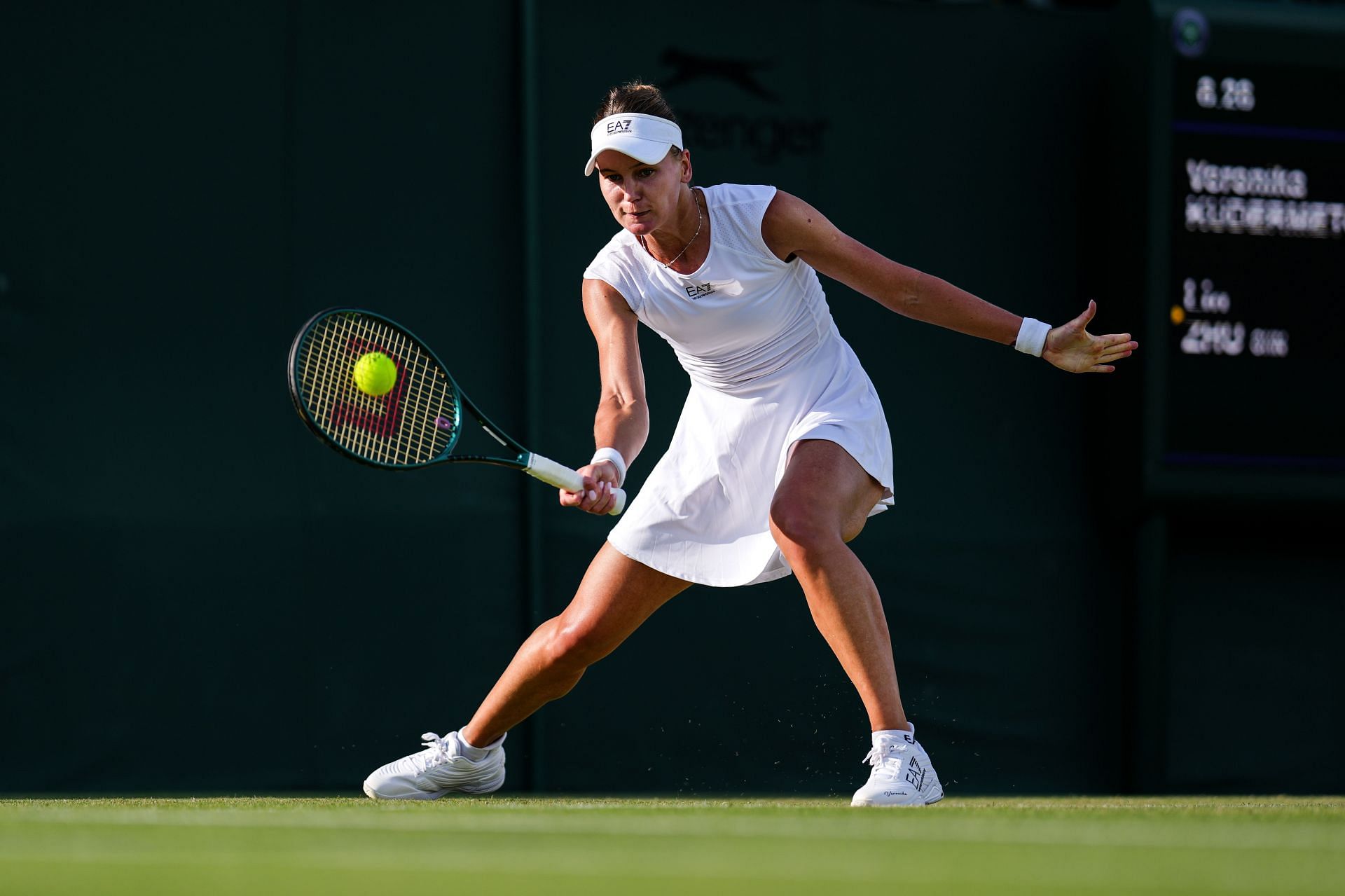 Veronika Kudermetova returns a serve | Image Source: Getty