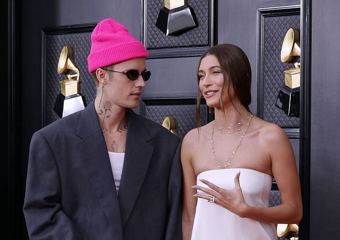 "She probably wrote those lyrics for him" — Internet reacts to Justin Bieber mentioning Hailey Bieber's viral Rhode lip case on the song "Go Baby"