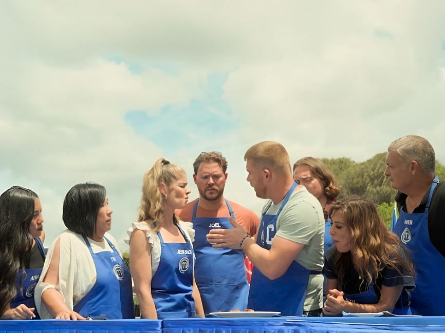 Blue Team discuss their strategy