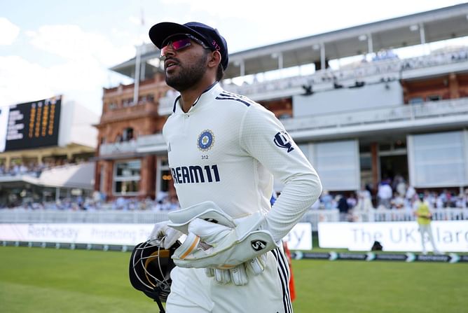 Dhruv Jurel does some keeping drills in Beckenham amid Rishabh Pant's injury concerns ahead of ENG vs IND 2025 4th Test [Watch]