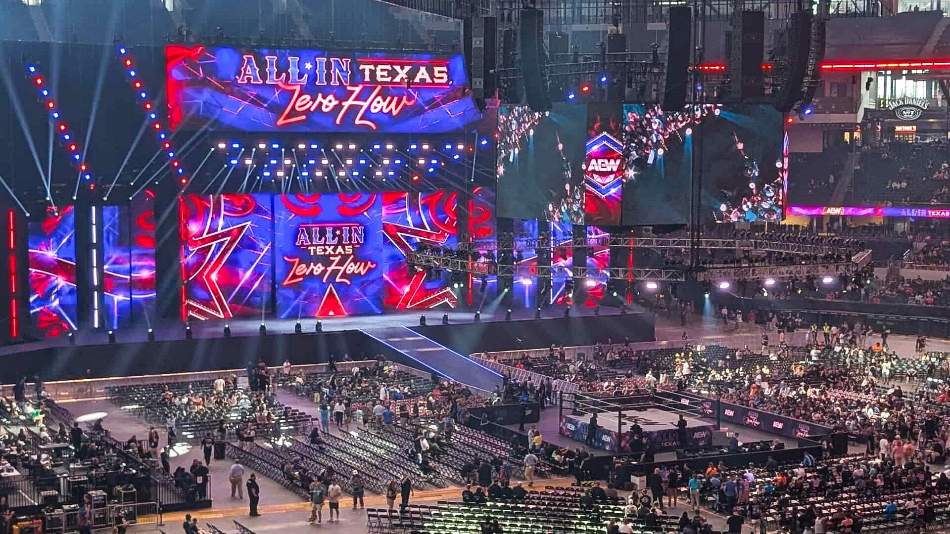 The crowd begins to gather for All In: Texas [Image credit: Jacob Terrell/Sportskeeda]
