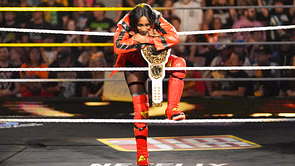 4 Signs Naomi is losing her Women’s World Championship on WWE RAW this week