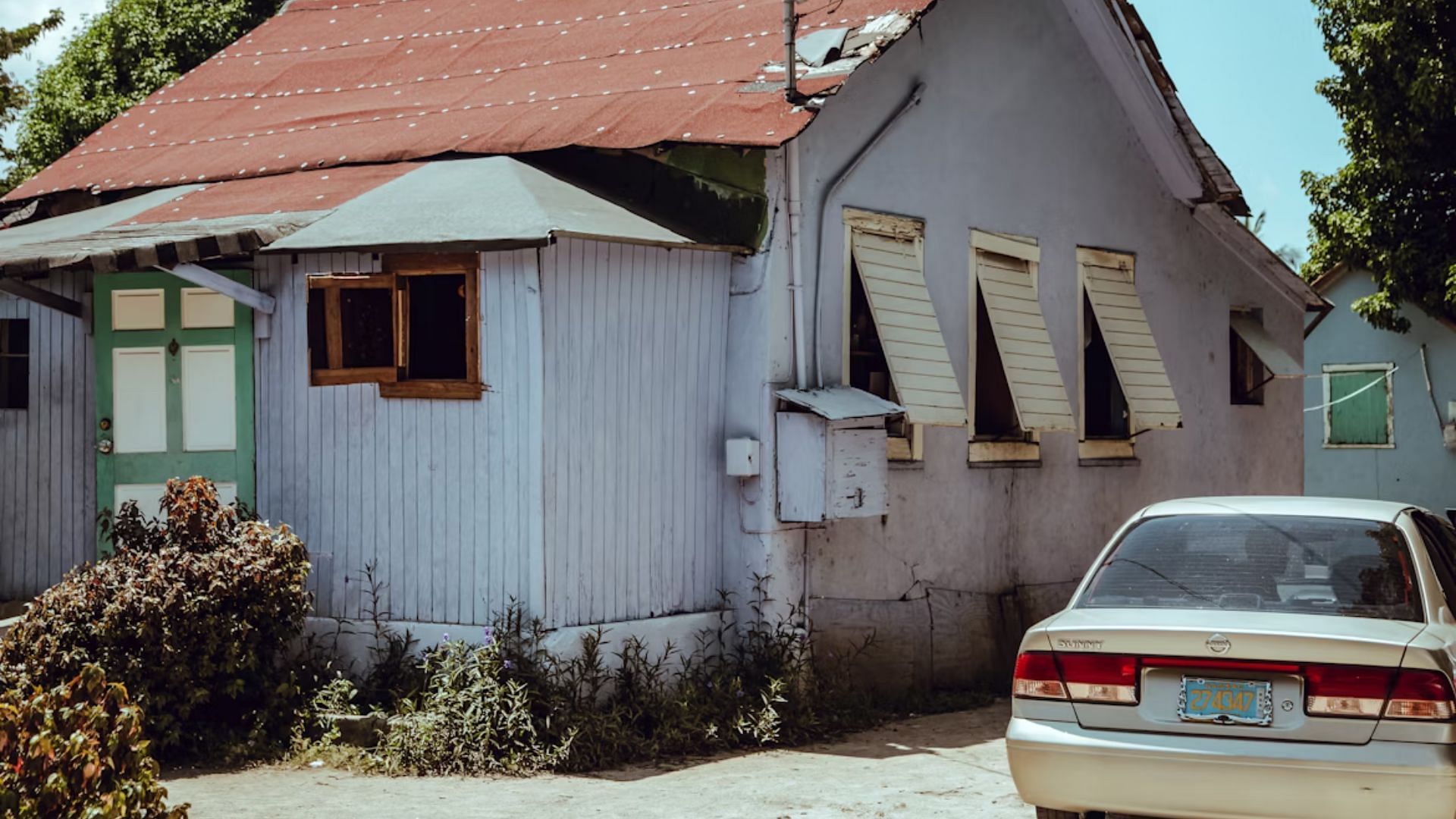 Ted Bundy: Dialogue With the Devil (Image via Unsplash/ @ Clem Onojeghuo)
