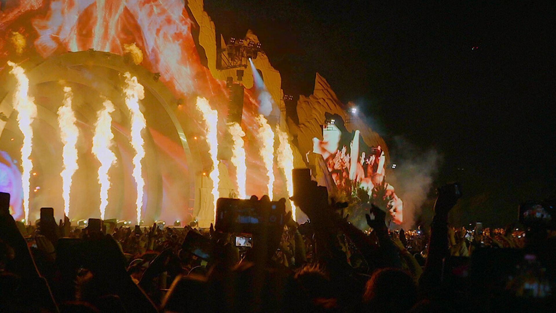 Still from The Astroworld Tragedy (Image via Netflix)