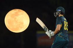 RCB star leaves Nqabayomzi Peter stunned by clobbering 112m six out of the ground in AUS vs SA 2nd T20I [Watch]