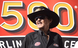 Richard Petty’s blunt remark on NASCAR’s NextGen struggles: “I don’t think anybody’s got it figured out”