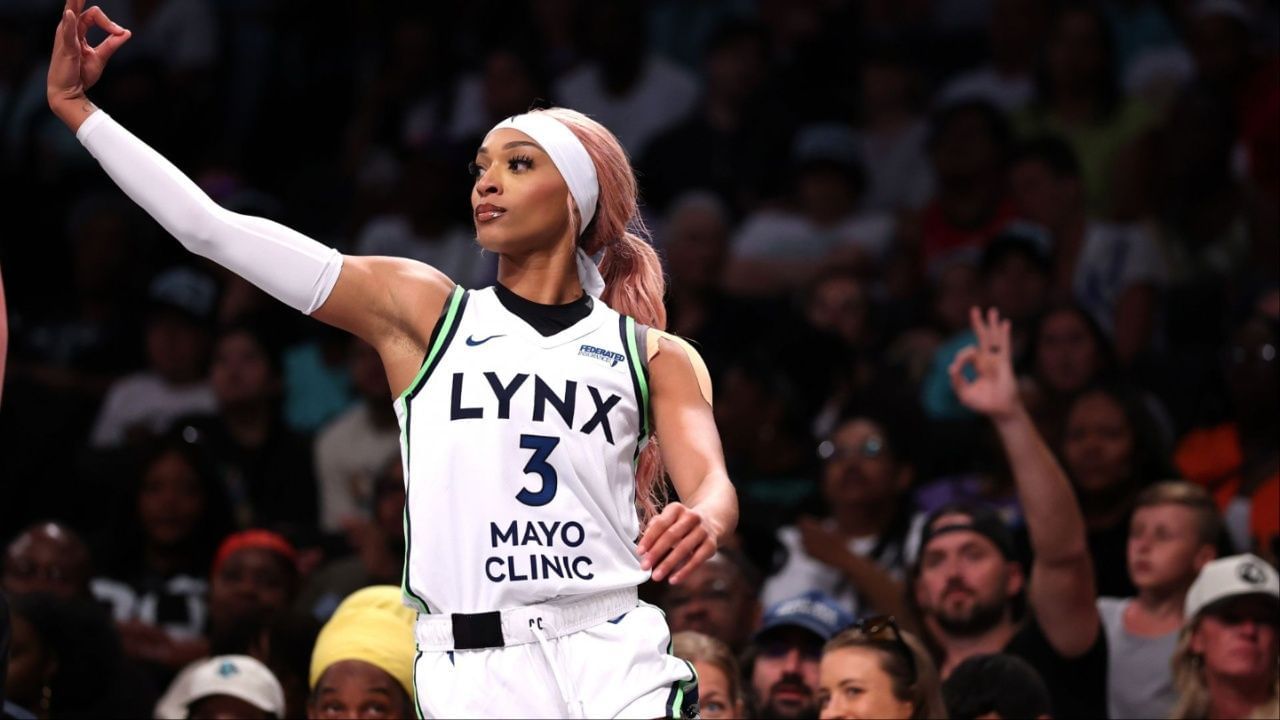 Dijonai Carrington comically hit back at fans for her dance snub in team