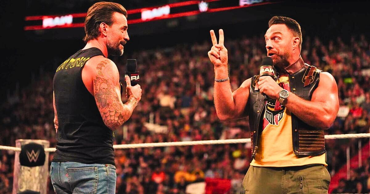 We got some big matches tonight on WWE RAW leading up to a great main event! [Image credits: WWE.com]