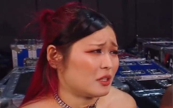 "Please trust me" - Iyo Sky involved in heartbreaking altercation on RAW; forced to make a difficult decision