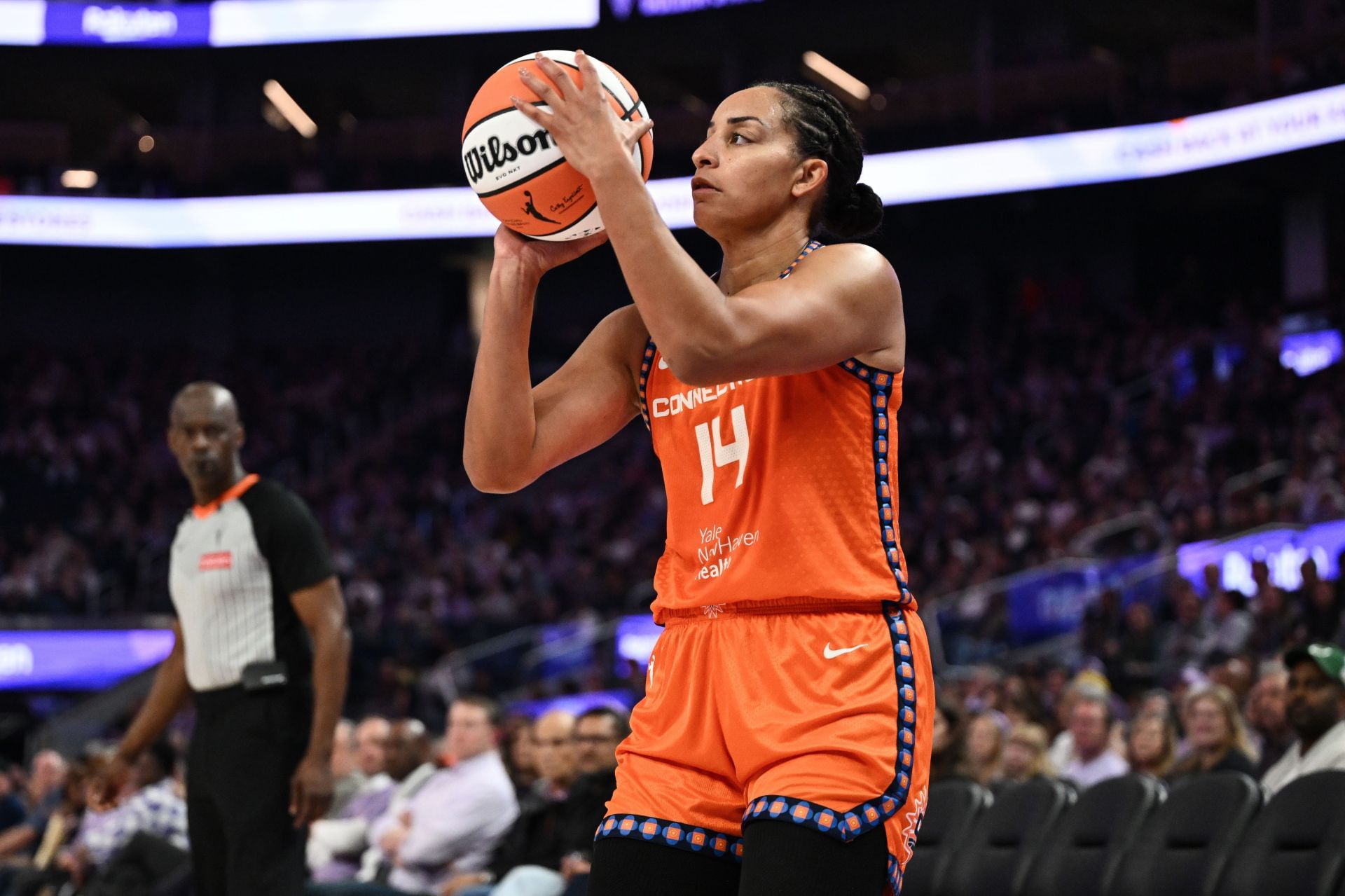 Connecticut Sun v Golden State Valkyries - Source: Getty