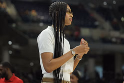 “I can’t believe it’s not Centel”: WNBA fans ridicule Angel Reese for comparing her signature kicks to Michael Jordan’s