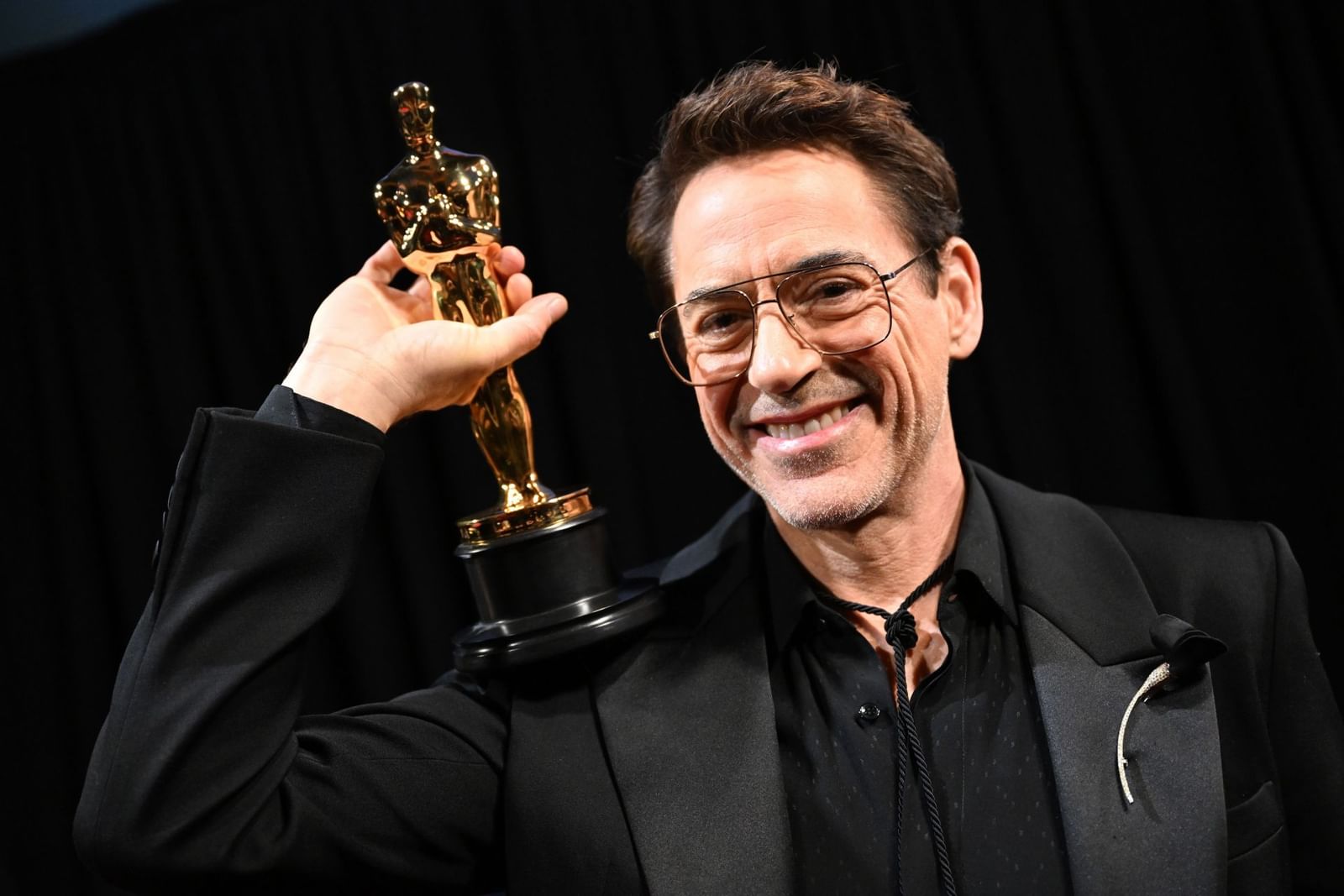 "all on cue cards": Robert Downey Jr. reveals the real reason why he