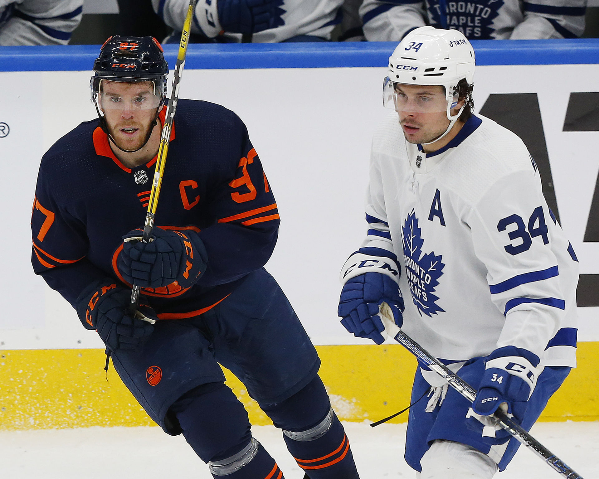 "Hypothetical Connor McDavid move to Maple Leafs move has NHL fans guessing Toronto's Stanley Cup success - ""Zero, Mathews is there"""