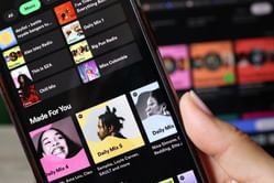 "Apple did it first with IOS 26" - Internet reacts to Spotify announcing premium feature which lets users add customizable transitions