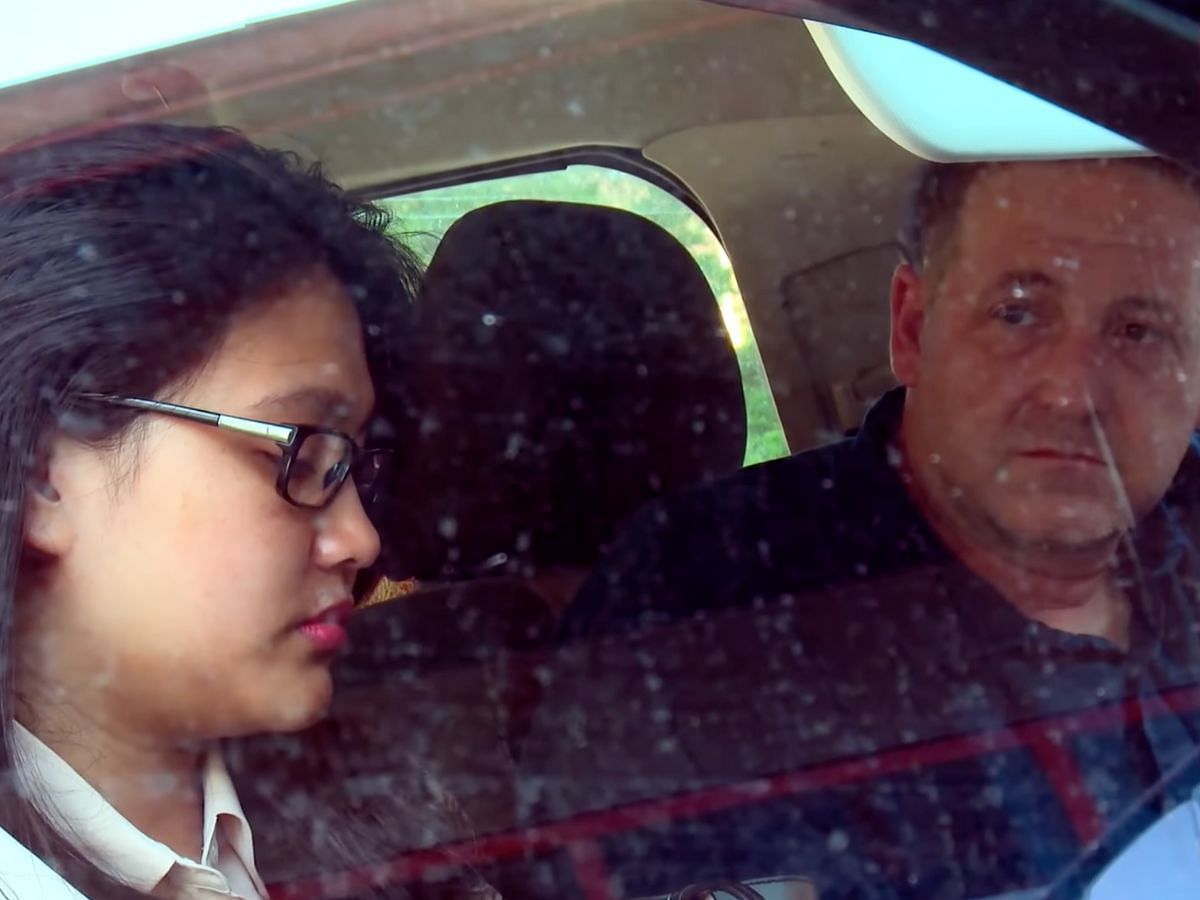 Eric and Leida discussing their future on 90 Day Fianc&eacute;
