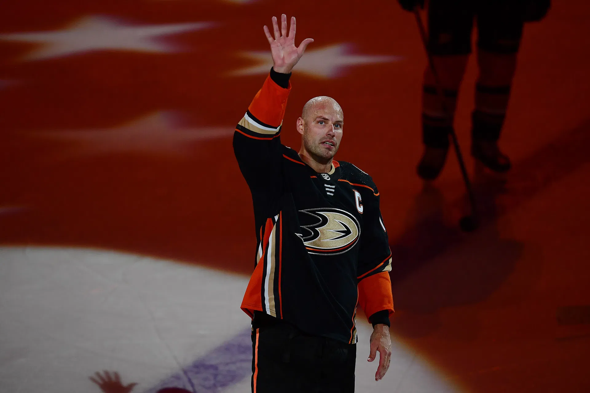 Ryan Getzlaf should have his jersey retired - Source: Imagn