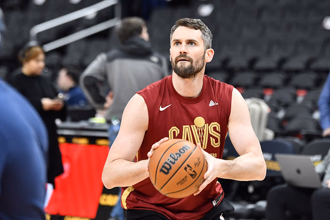 Kevin Love viciously skewers WNBA over second flying sex toy incident this week