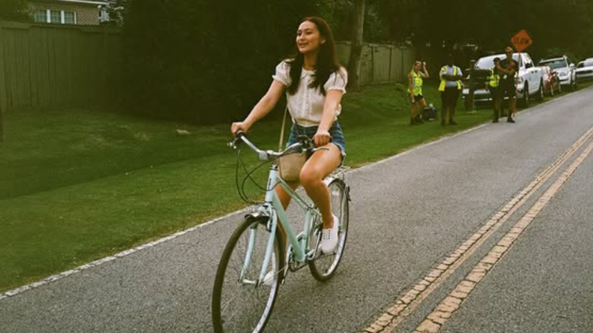 Lola Tung as Belly (Image via Instagram/@thesummeriturnedpretty)