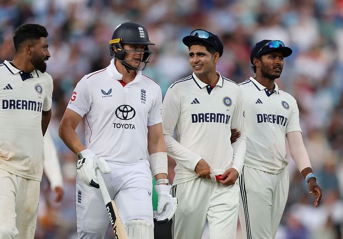 "Wondering if you could have a bit of common sense" - Former England captain slams decision to call early stumps on Day 4 of 5th ENG vs IND 2025 Test