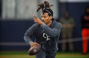 "Shedeur Sanders deserved it more," "He played 1 season": CFB fans react as Auburn gears up to retire Cam Newton's jersey