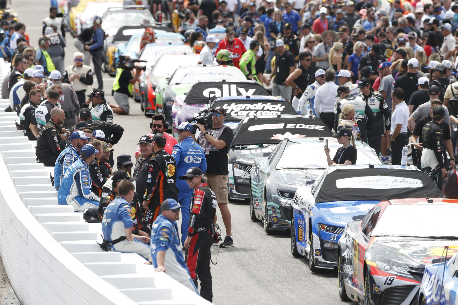 Pit road before the Cook Out 400 at Richmond Raceway 2023. Source: Imagn