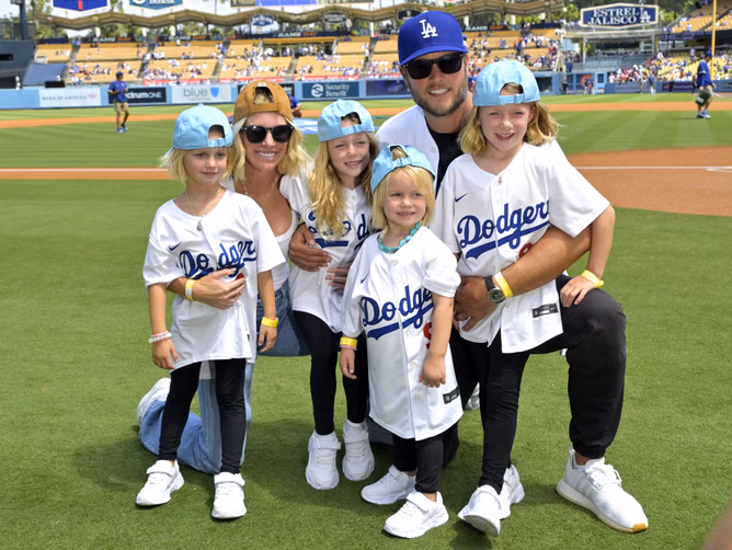 “My heart drops every time”: Matthew Stafford's wife Kelly reveals least favorite part of NFL season as Rams QB returns from injury