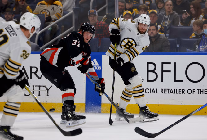 NHL trade rumors: Canucks linked to $19,000,000 Bruins forward over younger Casey Mittelstadt