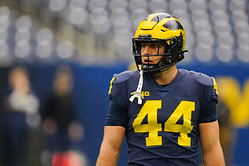 “Max is one of the leaders on this team": Chip Lindsey makes eye-catching remarks about Max Bredeson’s impact